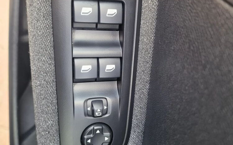 Peugeot 3008 PureTech 130 Stop & Start GPF Allure full