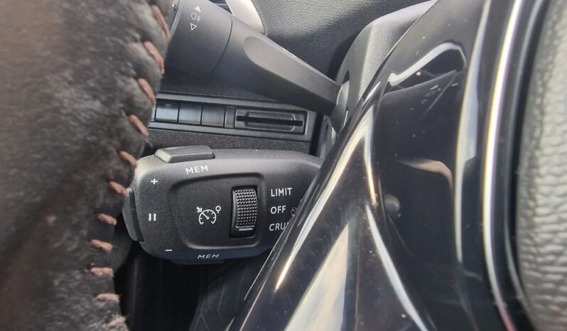 Peugeot 3008 PureTech 130 Stop & Start GPF Allure full