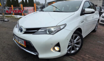 Toyota Auris full