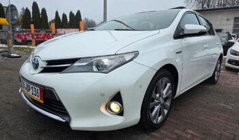 Toyota Auris full