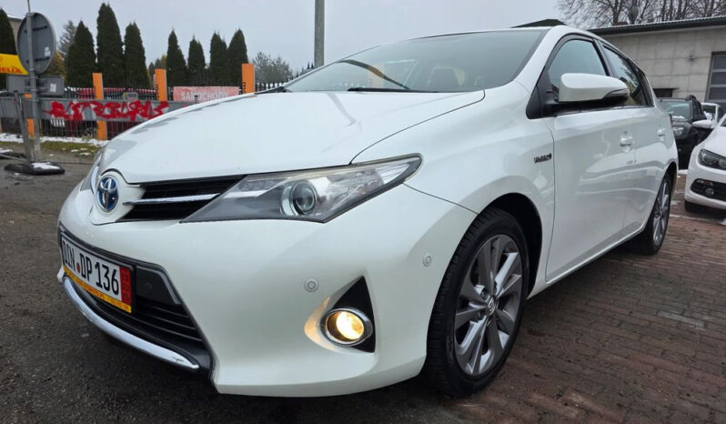 Toyota Auris full