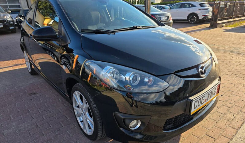 Mazda 2 full