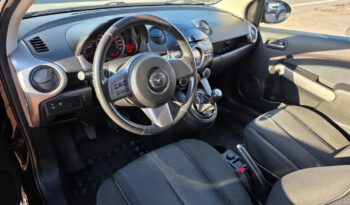Mazda 2 full