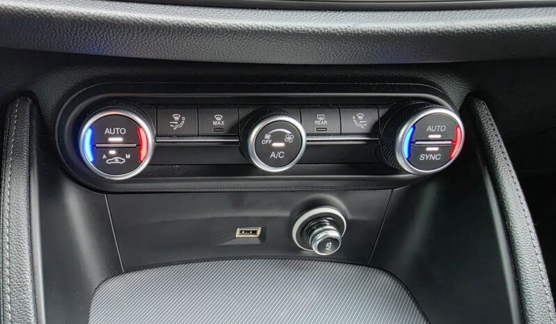 Alfa Romeo Stelvio 2.2 Diesel 16V AT8 Q4 B-Tech full