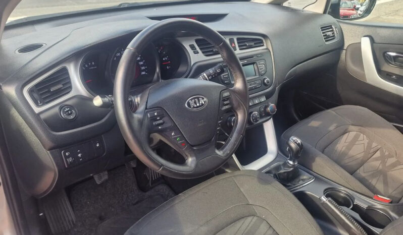Kia Ceed full